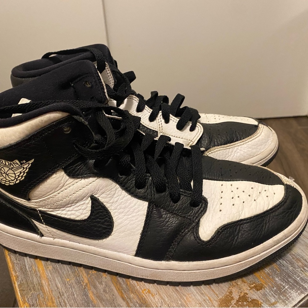 Nike Black and White Women's Shoes